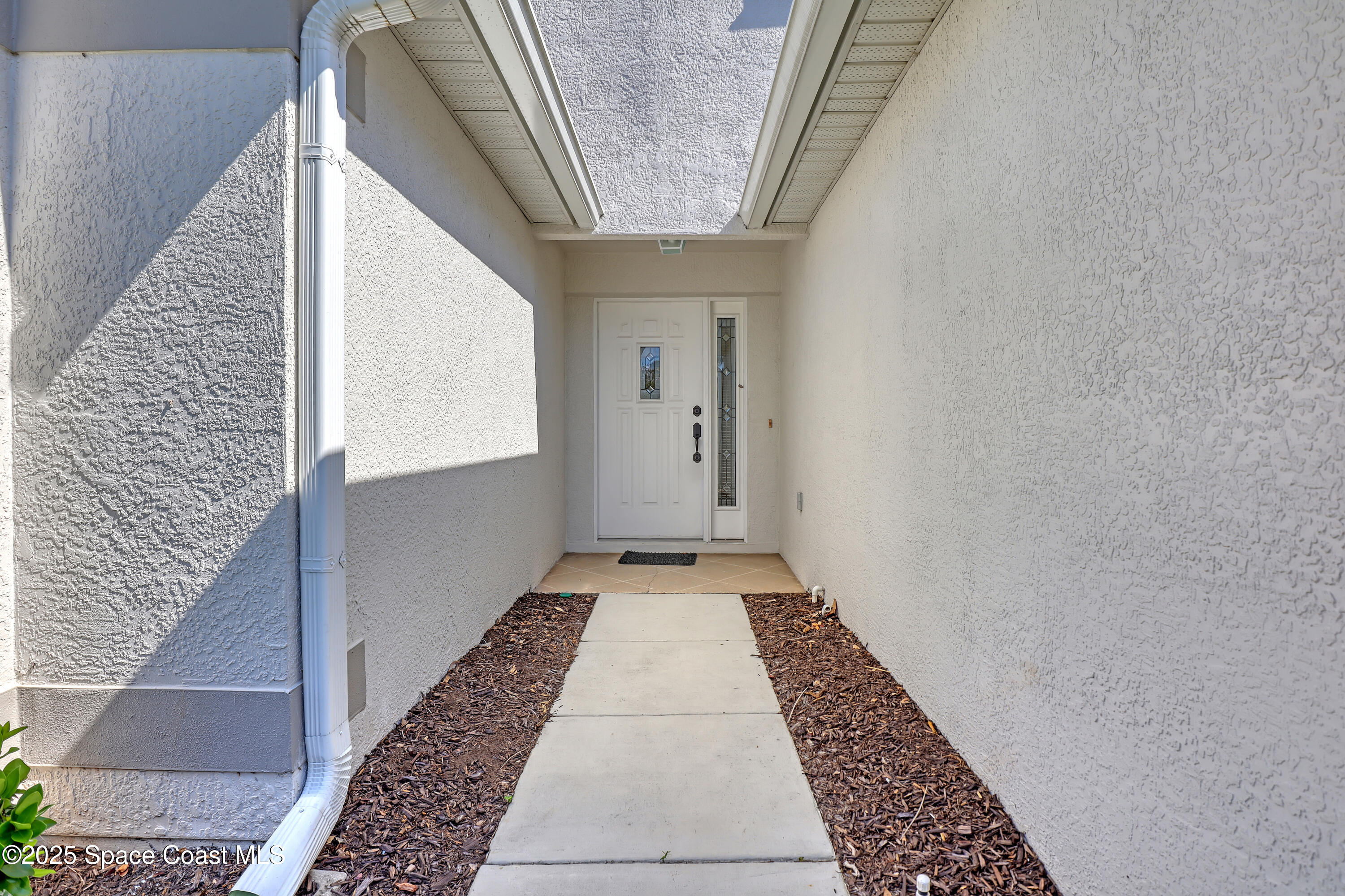 1692 Keys Gate Drive