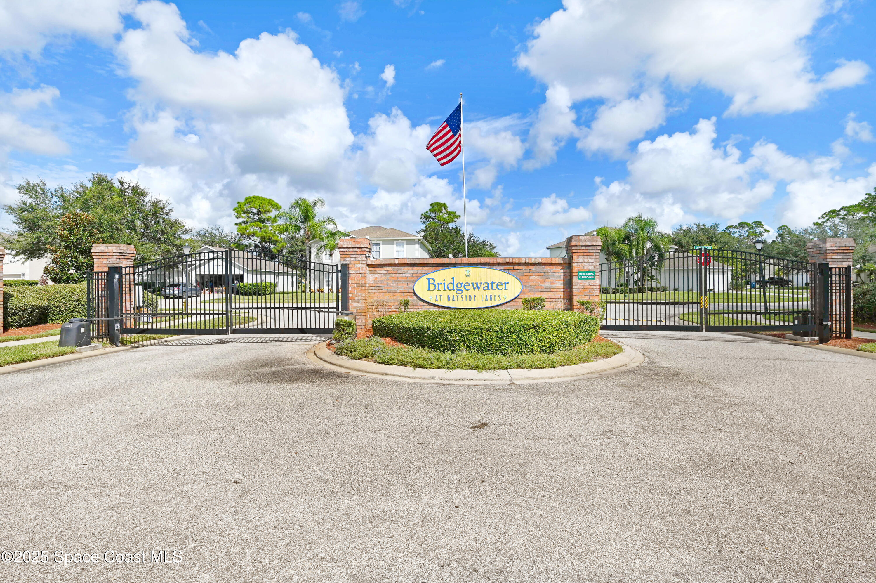 1652 La Maderia Drive SW