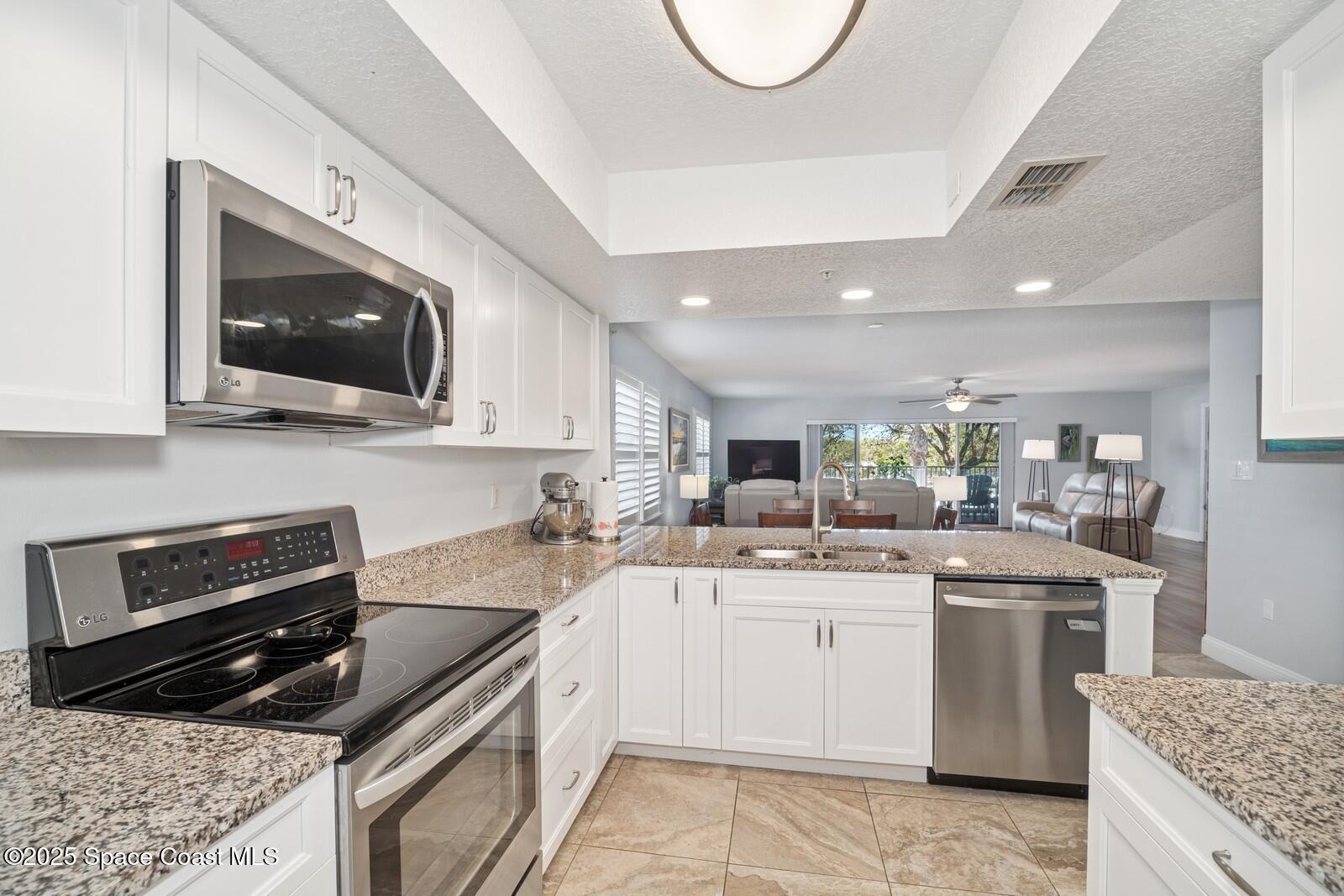 604 Shorewood Drive 201
