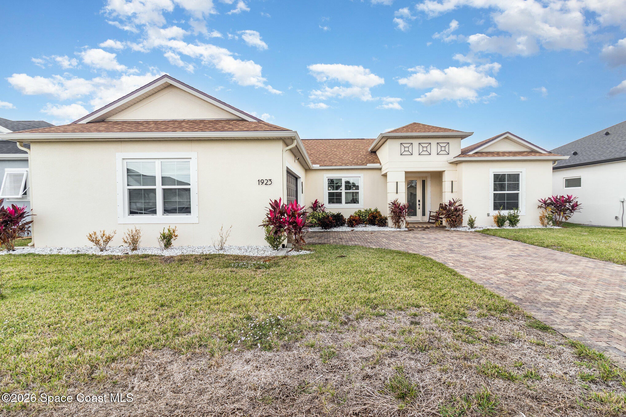 1923 Crossbill Drive