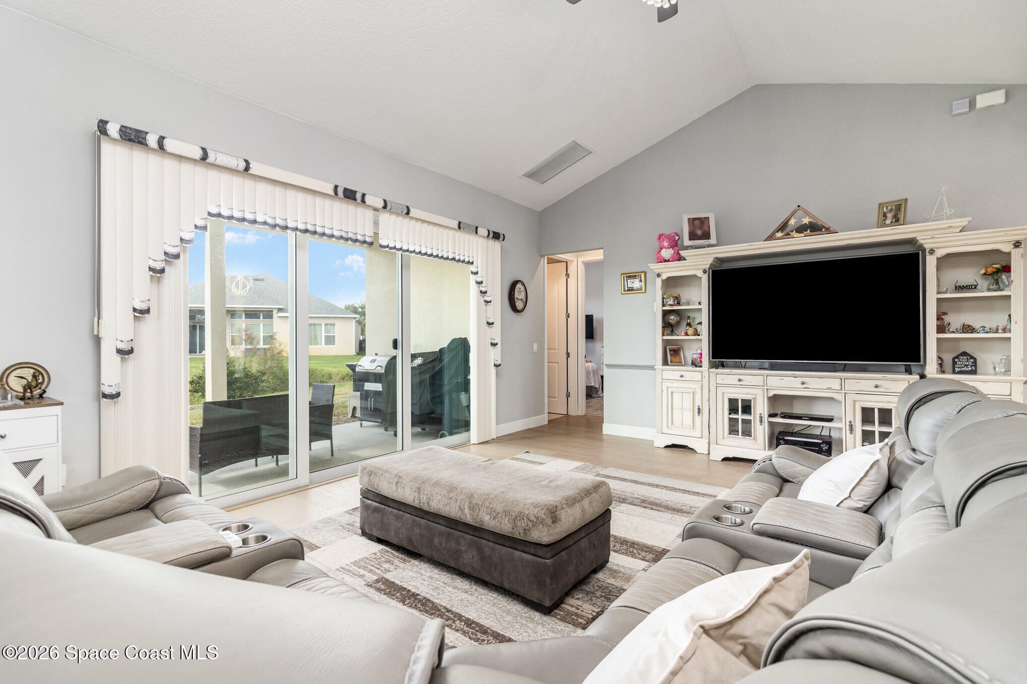 1923 Crossbill Drive