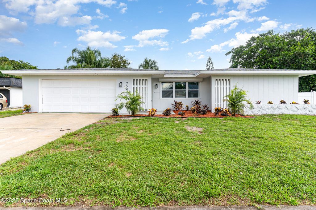 Photo of 750 Burman Lane NE, Palm Bay, FL 32905 (MLS # 1056562)