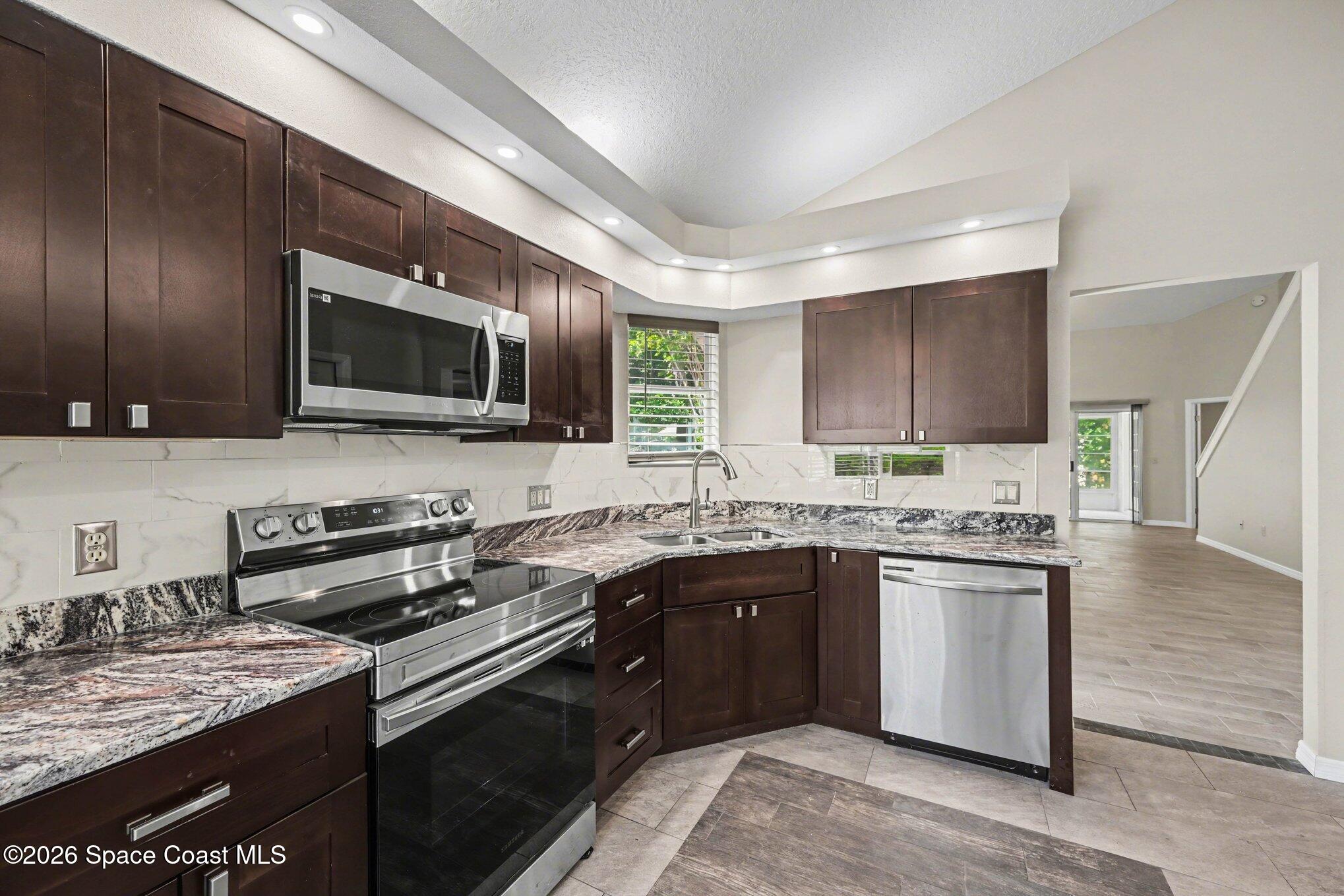 730 Lakewood Lane