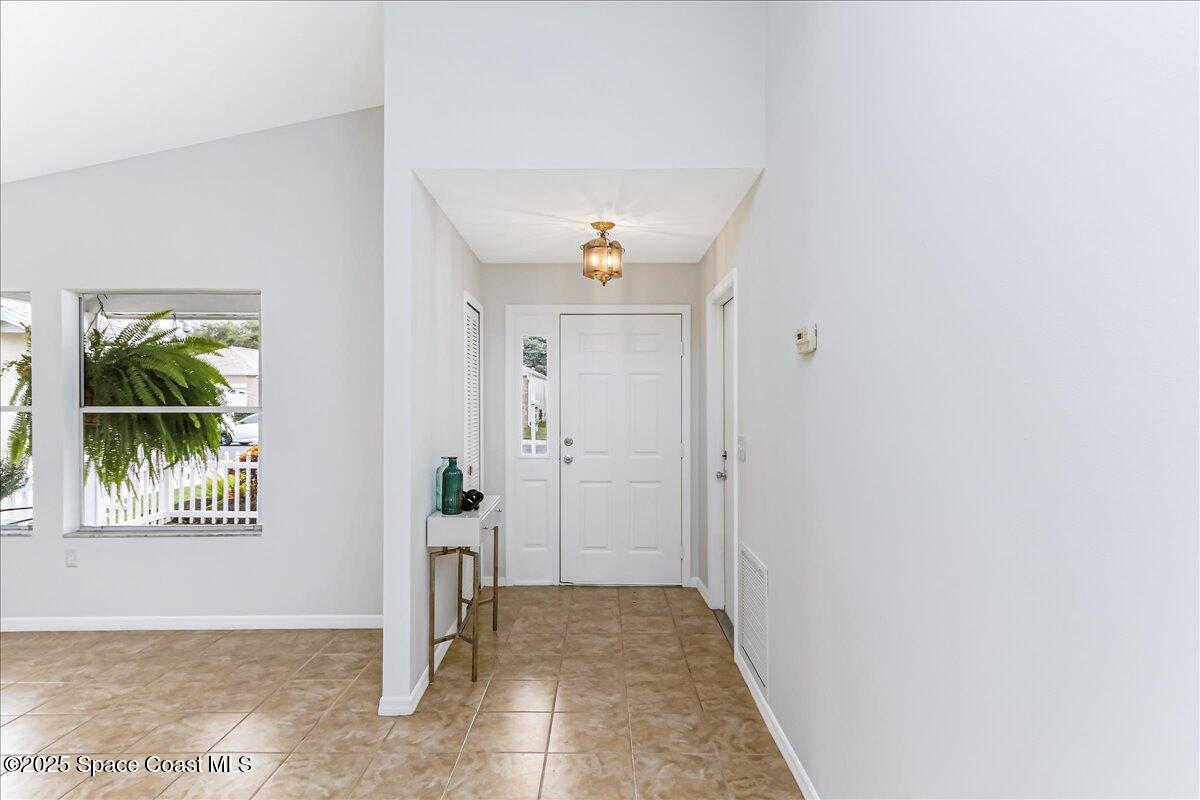 914 S South Fork Circle