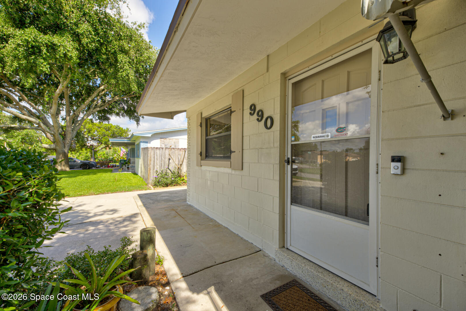 990 Hibiscus Street