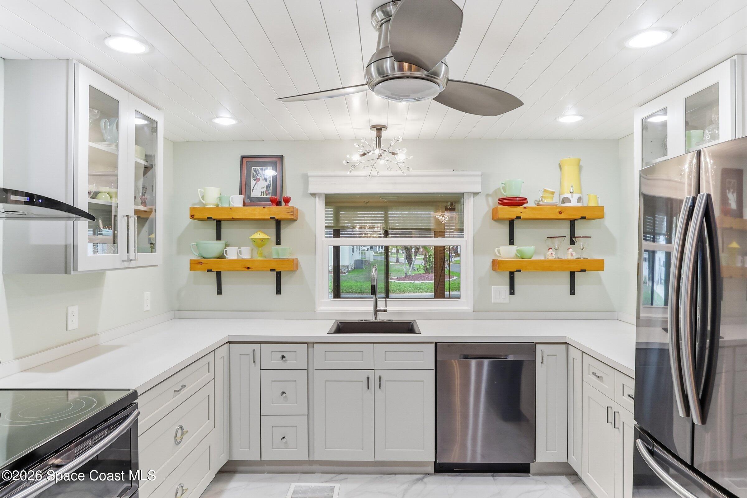 1427 Barefoot Circle