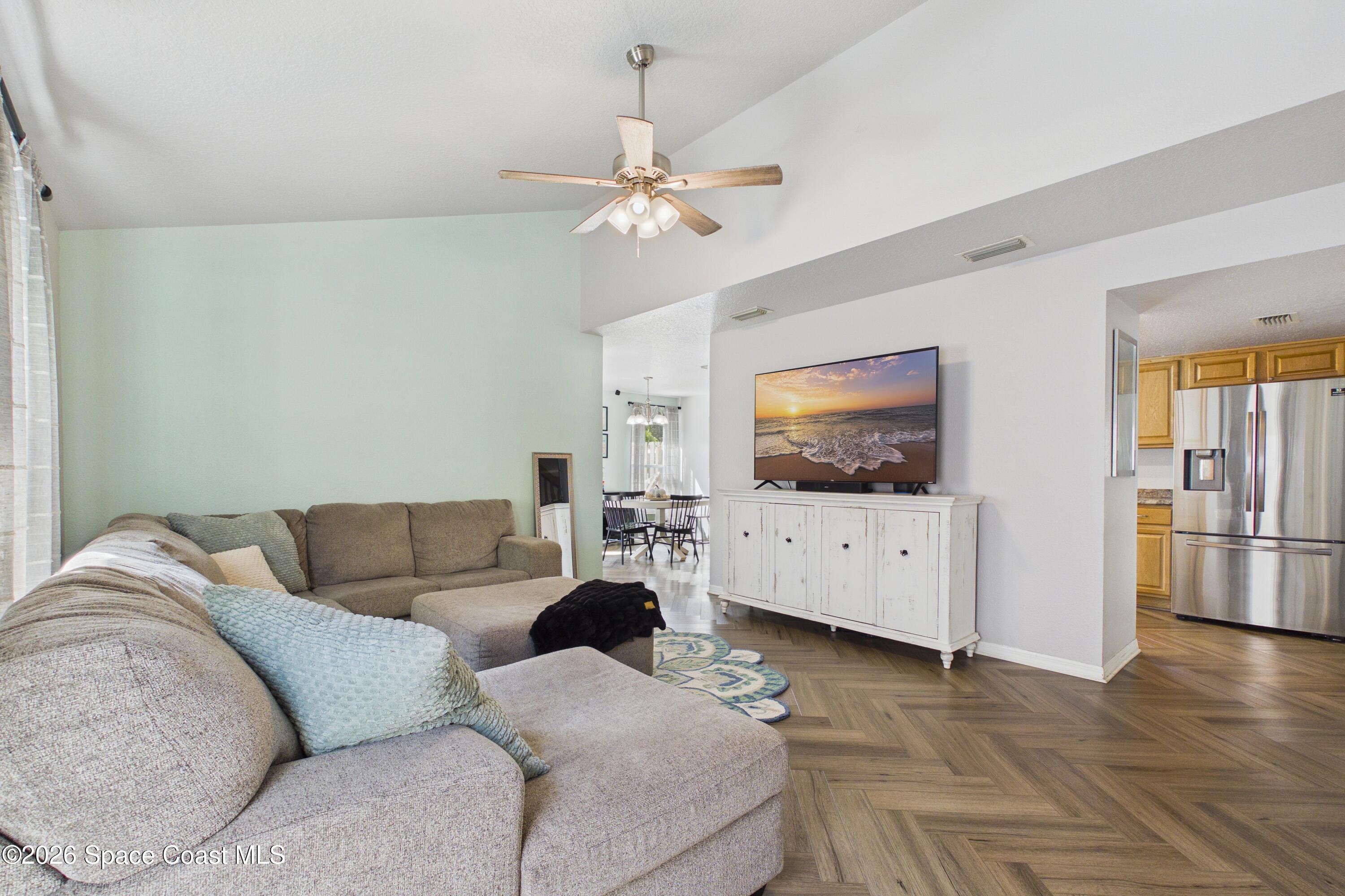 3039 Dunhill Drive