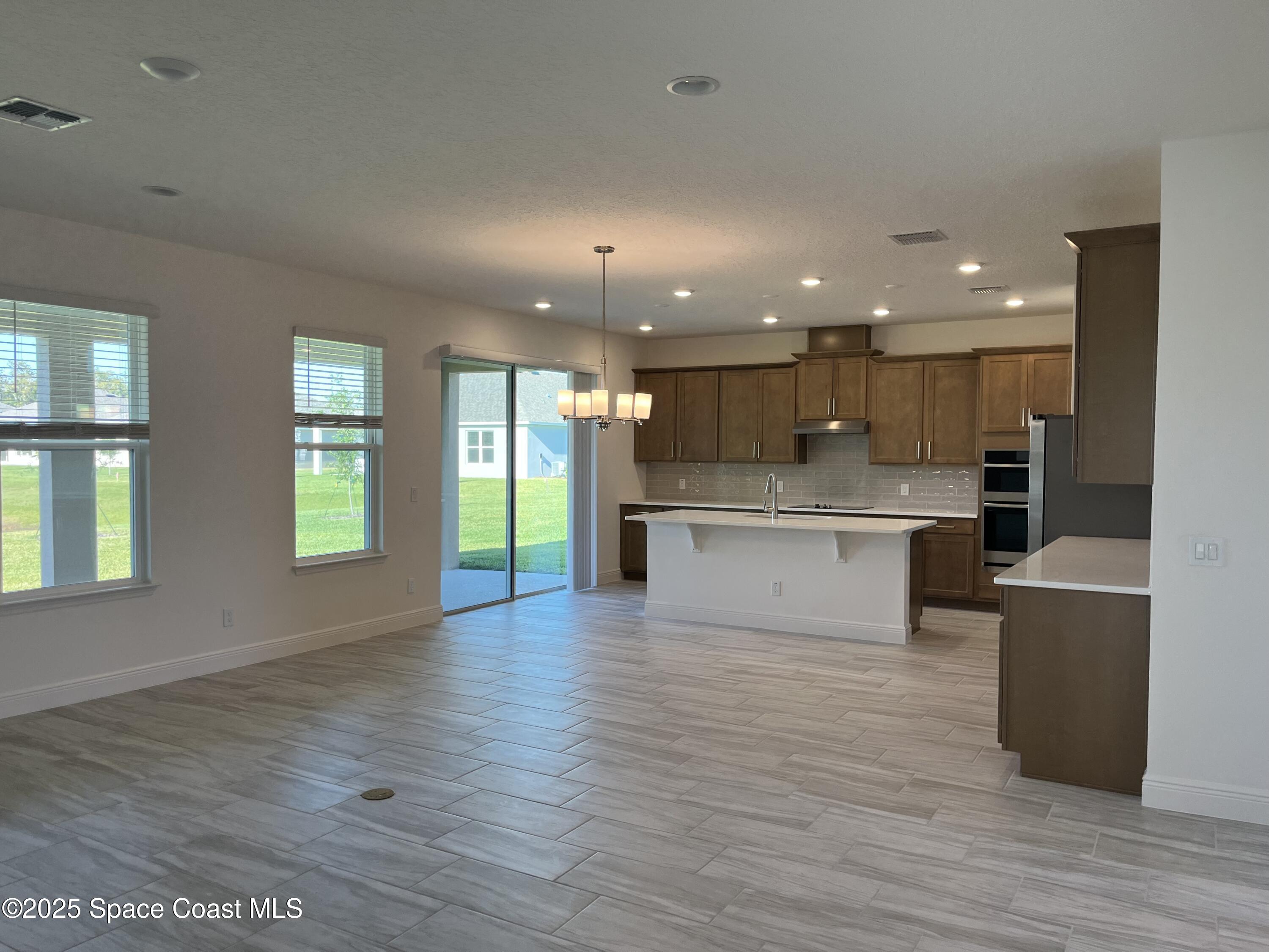 1143 Killian Drive NE