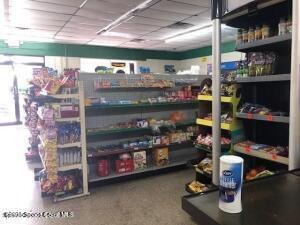 1570 N Tropical Trail