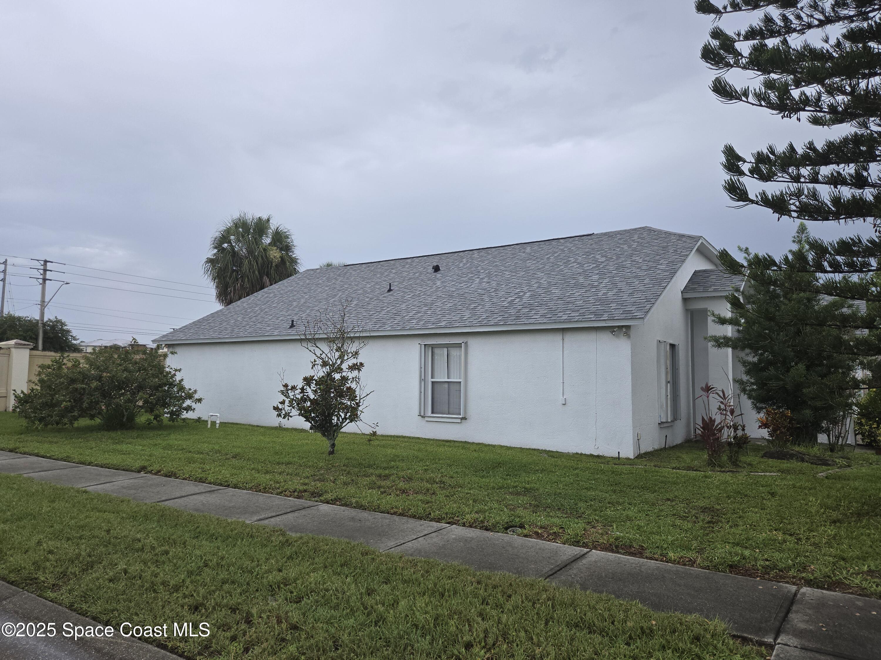1275 Creek Side Circle