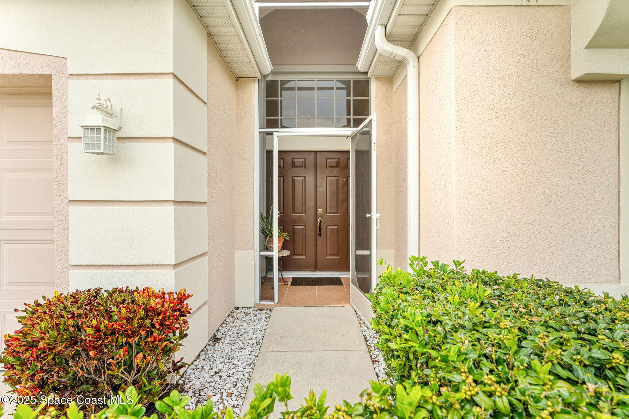 4882 Worthington Circle