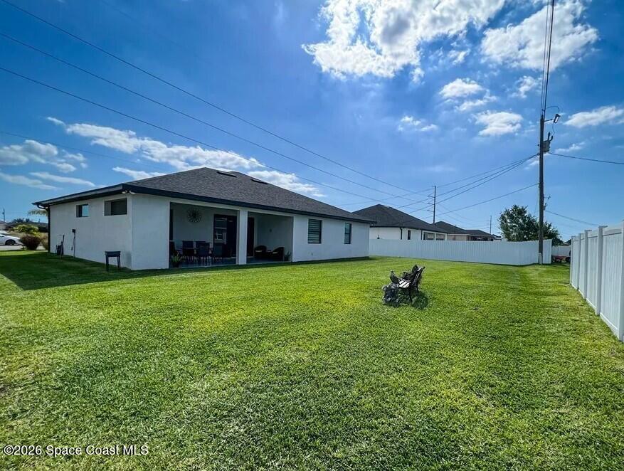 105 Tropicana Parkway W