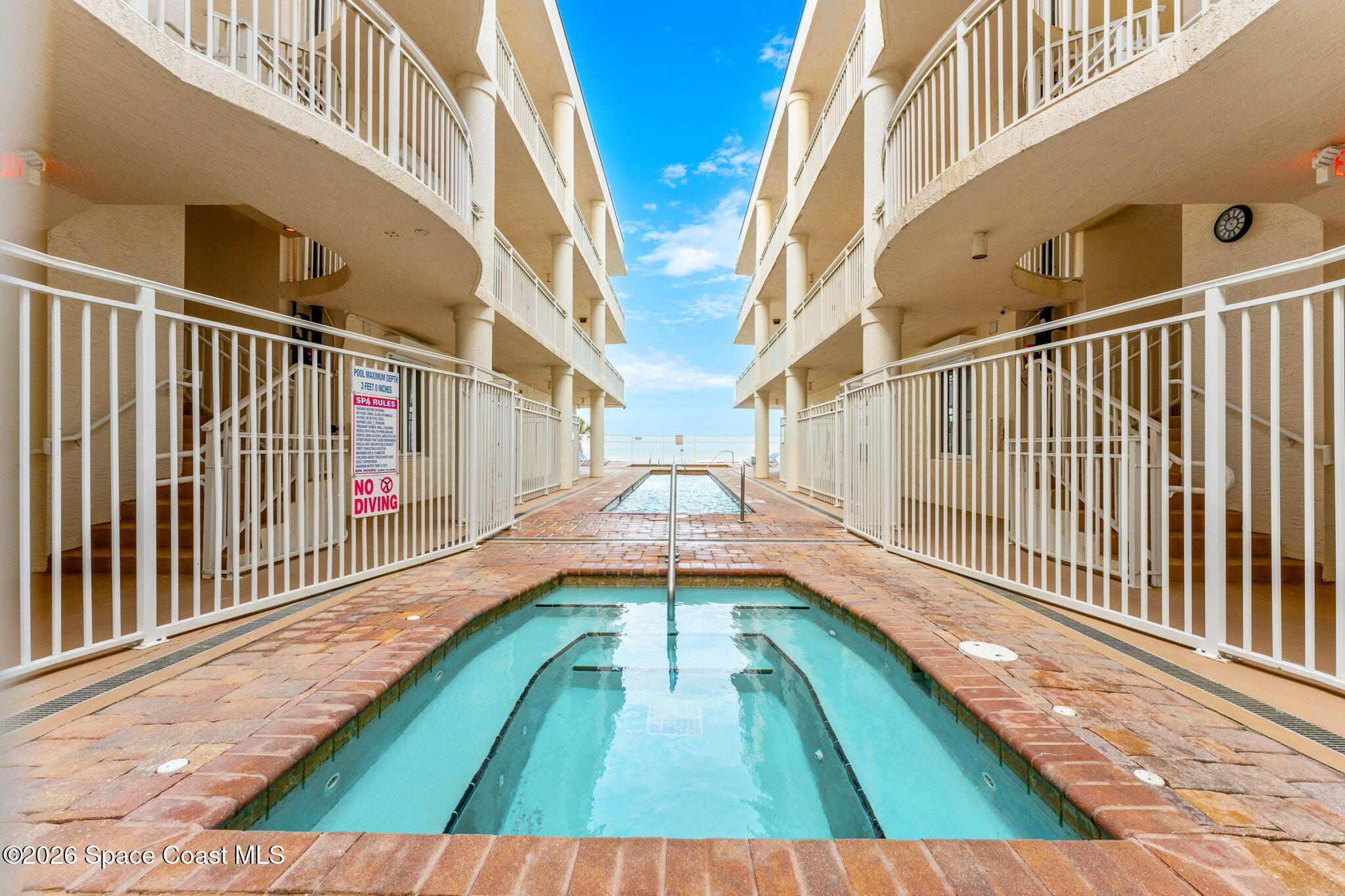601 N Miramar Avenue 102