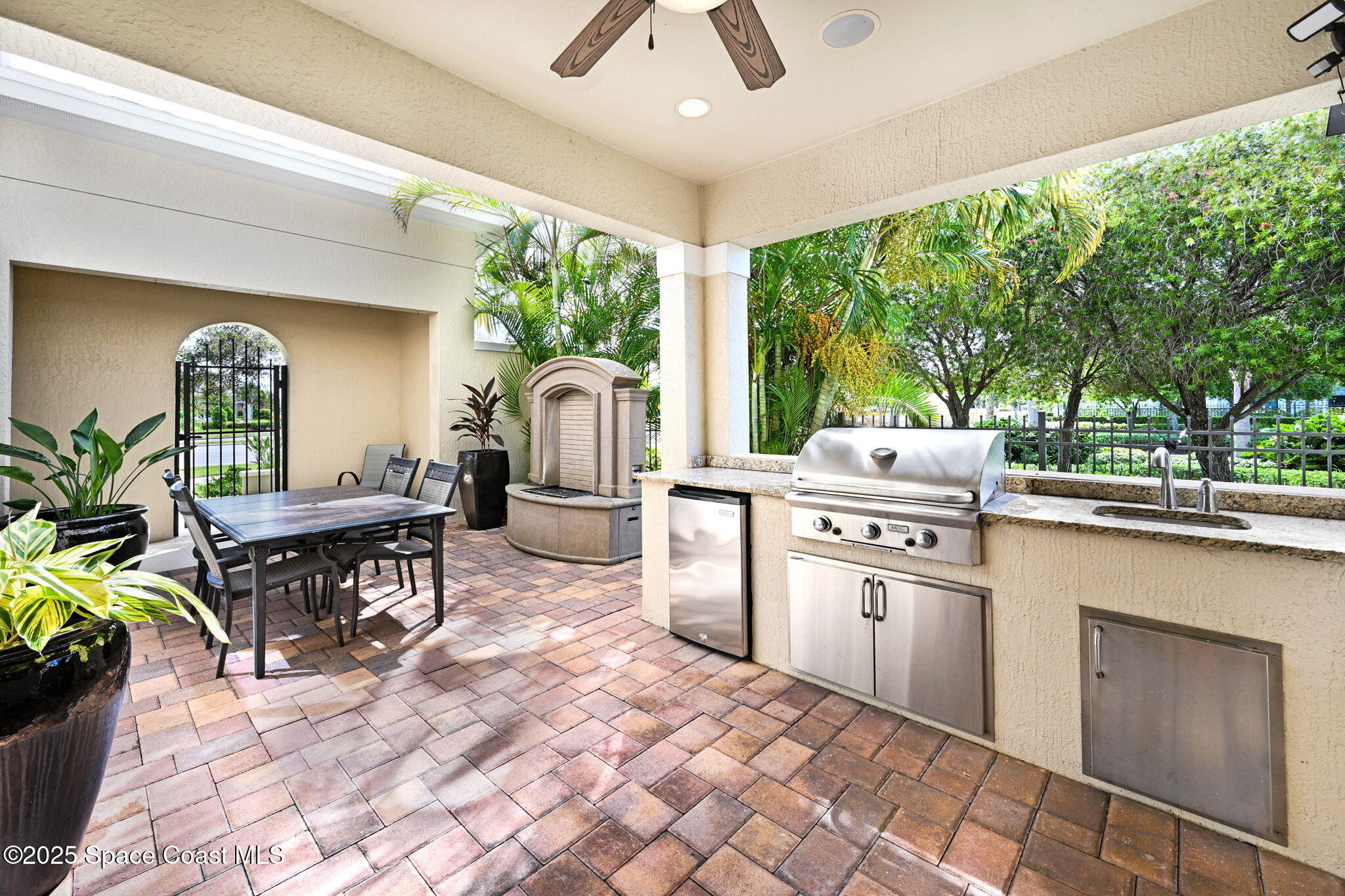 7075 Primavera Lane