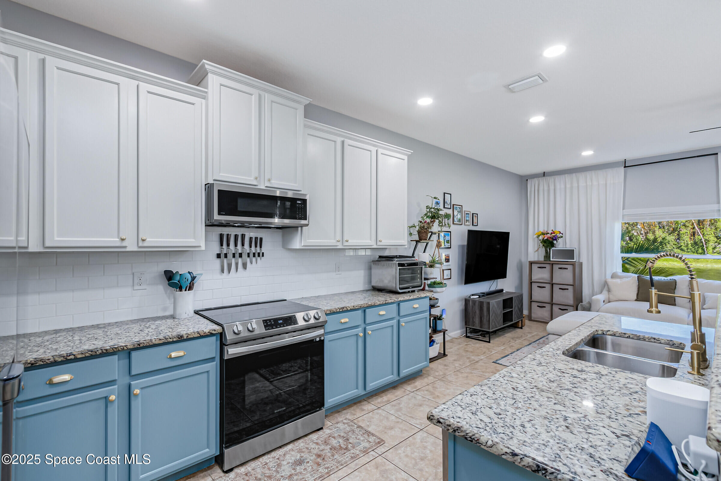 2705 Revolution Street 106