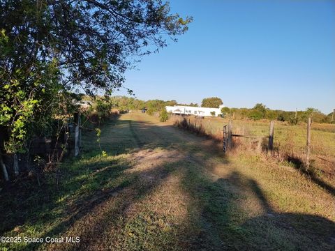 4990 Dixie Way Mims FL 32754