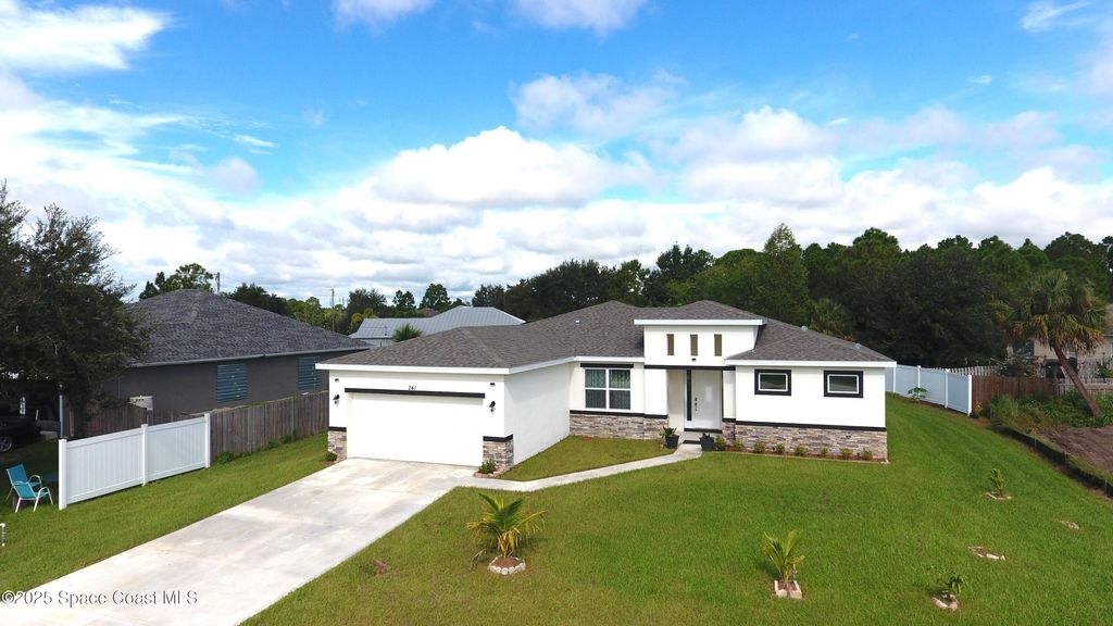 Photo of 241 Saint Andre Boulevard SW, Palm Bay, FL 32908 (MLS # 1056803)