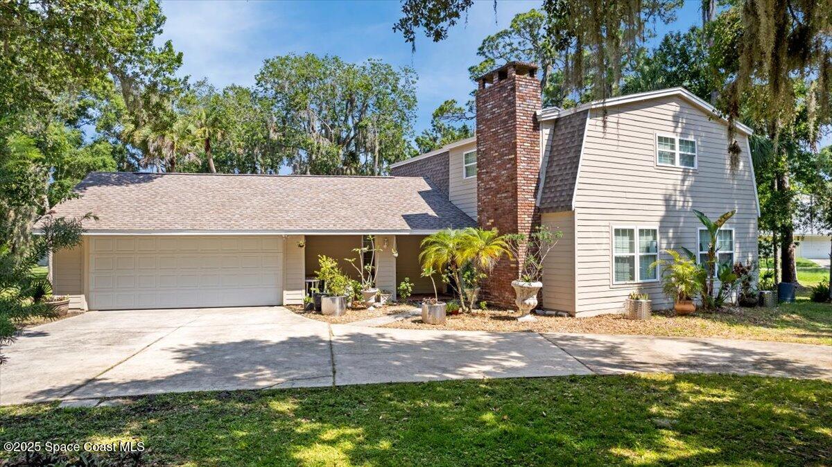 965 Bluegrass Lane