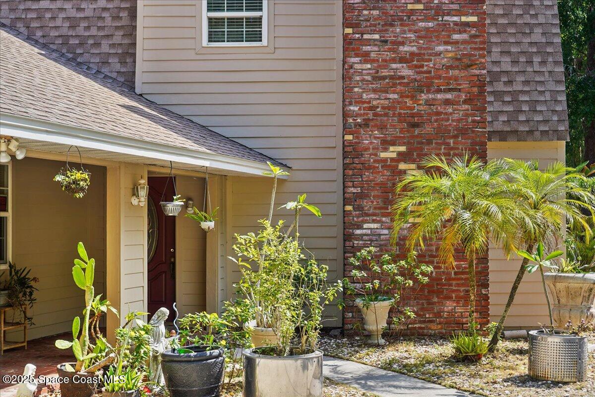 965 Bluegrass Lane