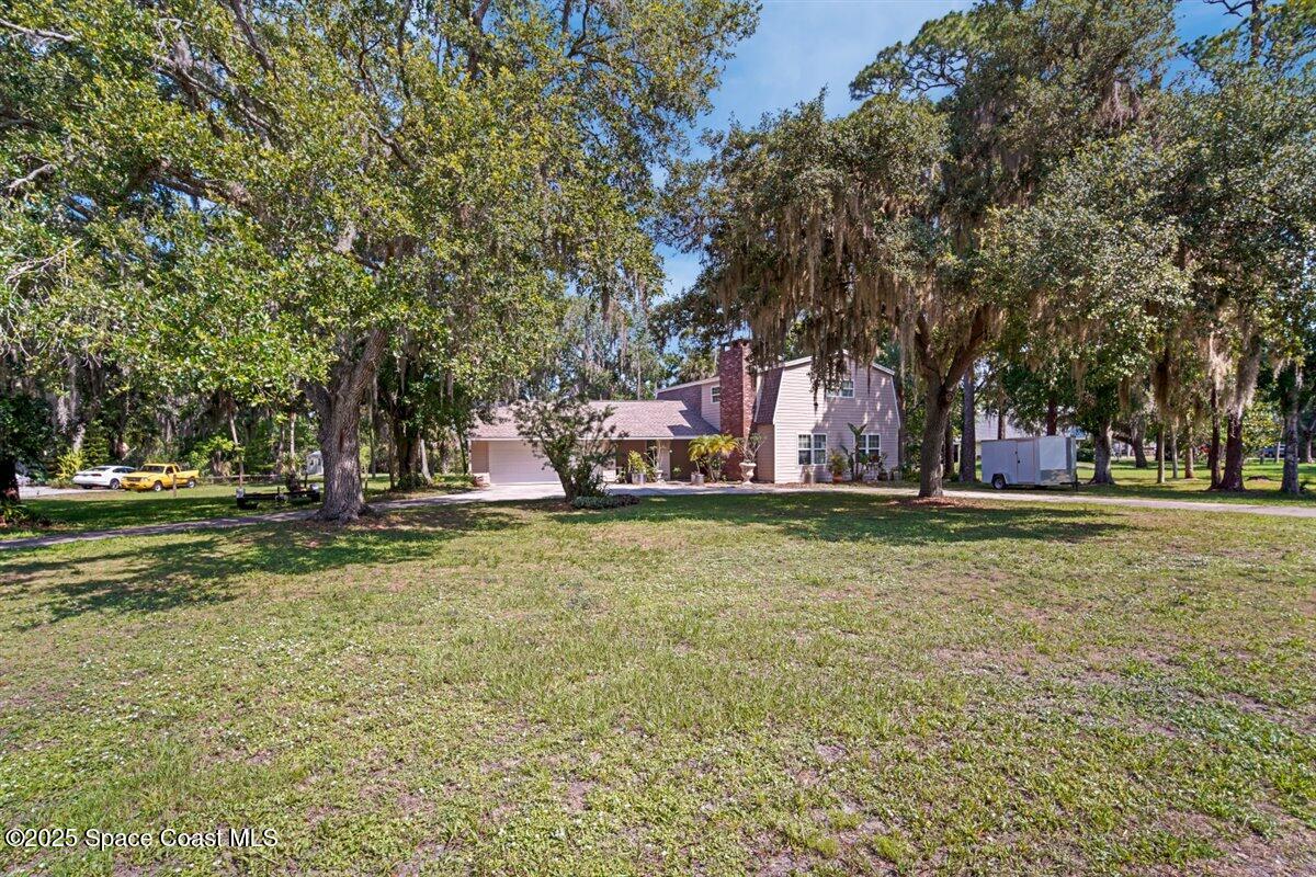 965 Bluegrass Lane