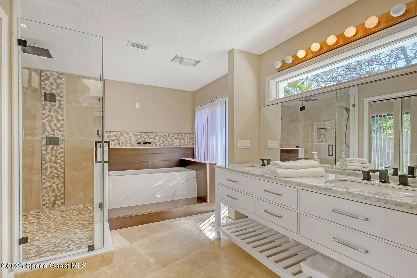 Merritt Island, Florida 32952, United States, 5 Bedrooms Bedrooms, ,4 BathroomsBathrooms,Residential,Active,76916