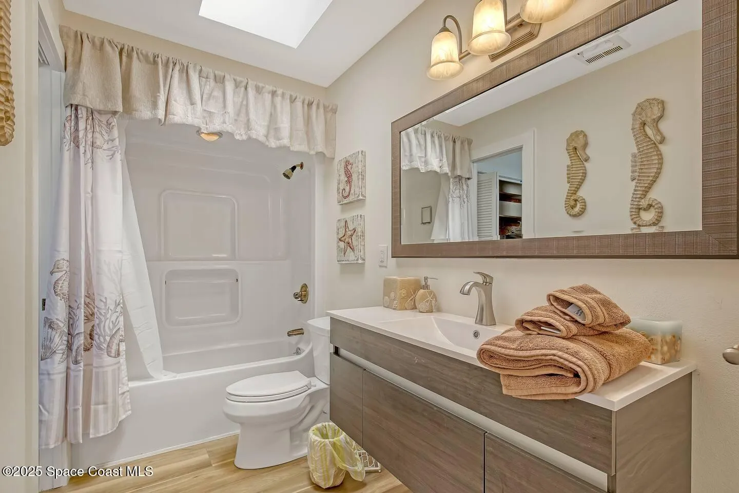 Merritt Island, Florida 32952, United States, 5 Bedrooms Bedrooms, ,4 BathroomsBathrooms,Residential,Active,76916