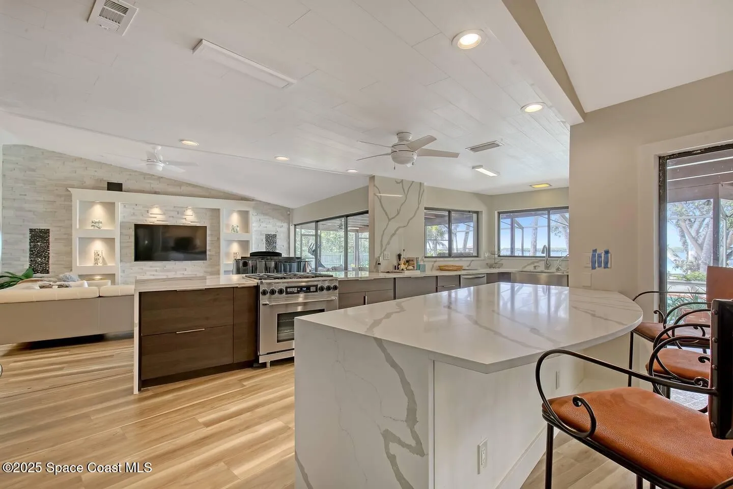 Merritt Island, Florida 32952, United States, 5 Bedrooms Bedrooms, ,4 BathroomsBathrooms,Residential,Active,76916