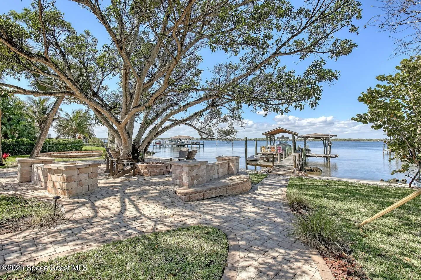 Merritt Island, Florida 32952, United States, 5 Bedrooms Bedrooms, ,4 BathroomsBathrooms,Residential,Active,76916