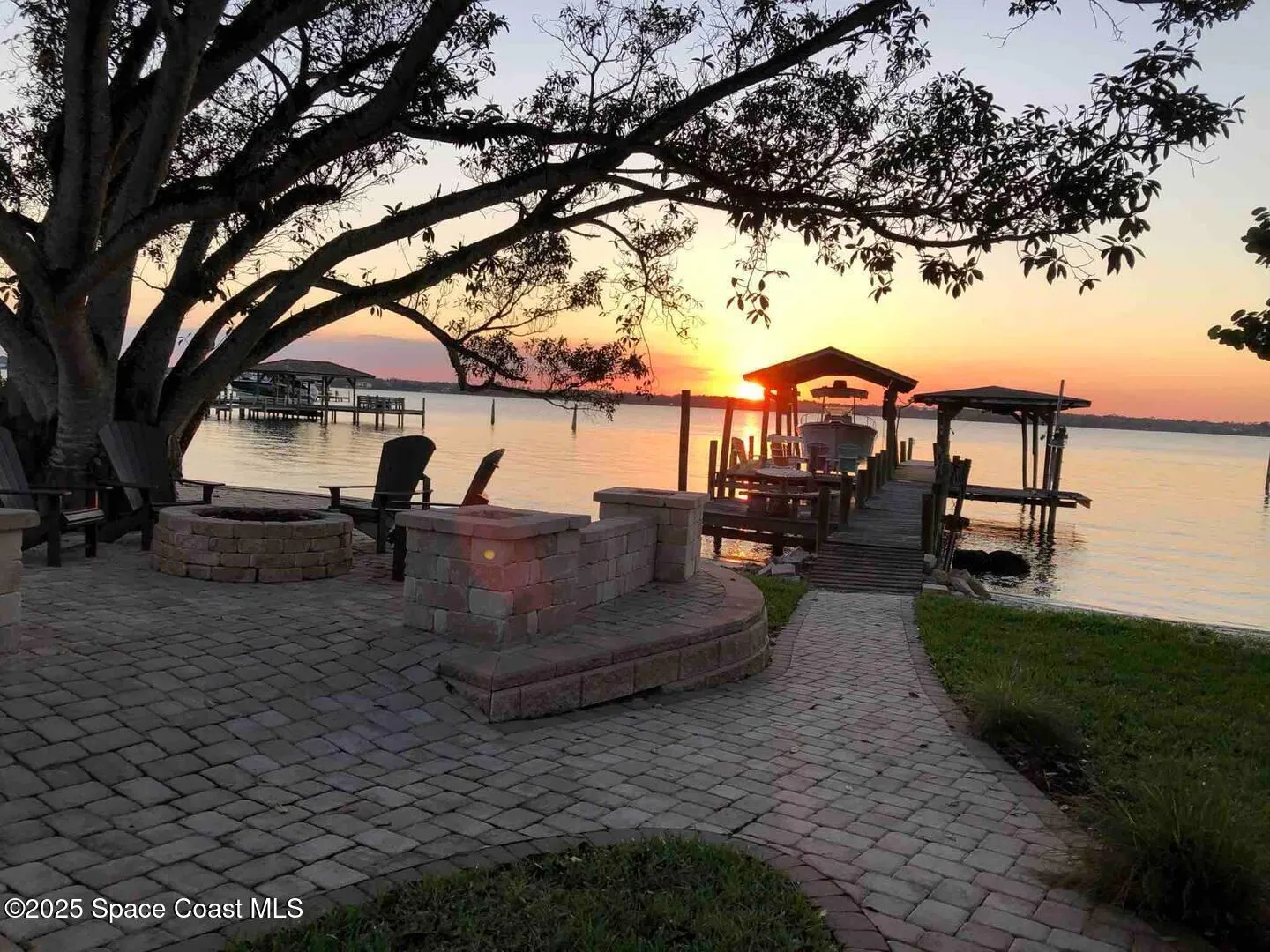 Merritt Island, Florida 32952, United States, 5 Bedrooms Bedrooms, ,4 BathroomsBathrooms,Residential,Active,76916