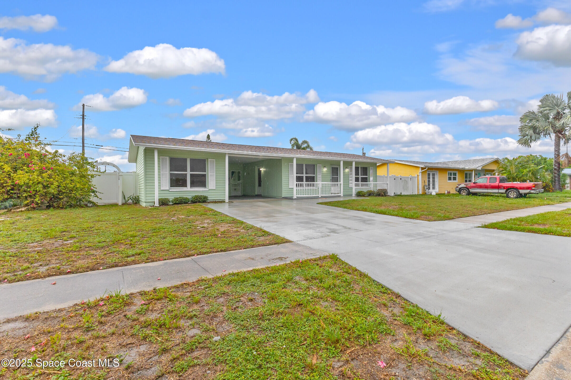 2356 Lakeview Drive