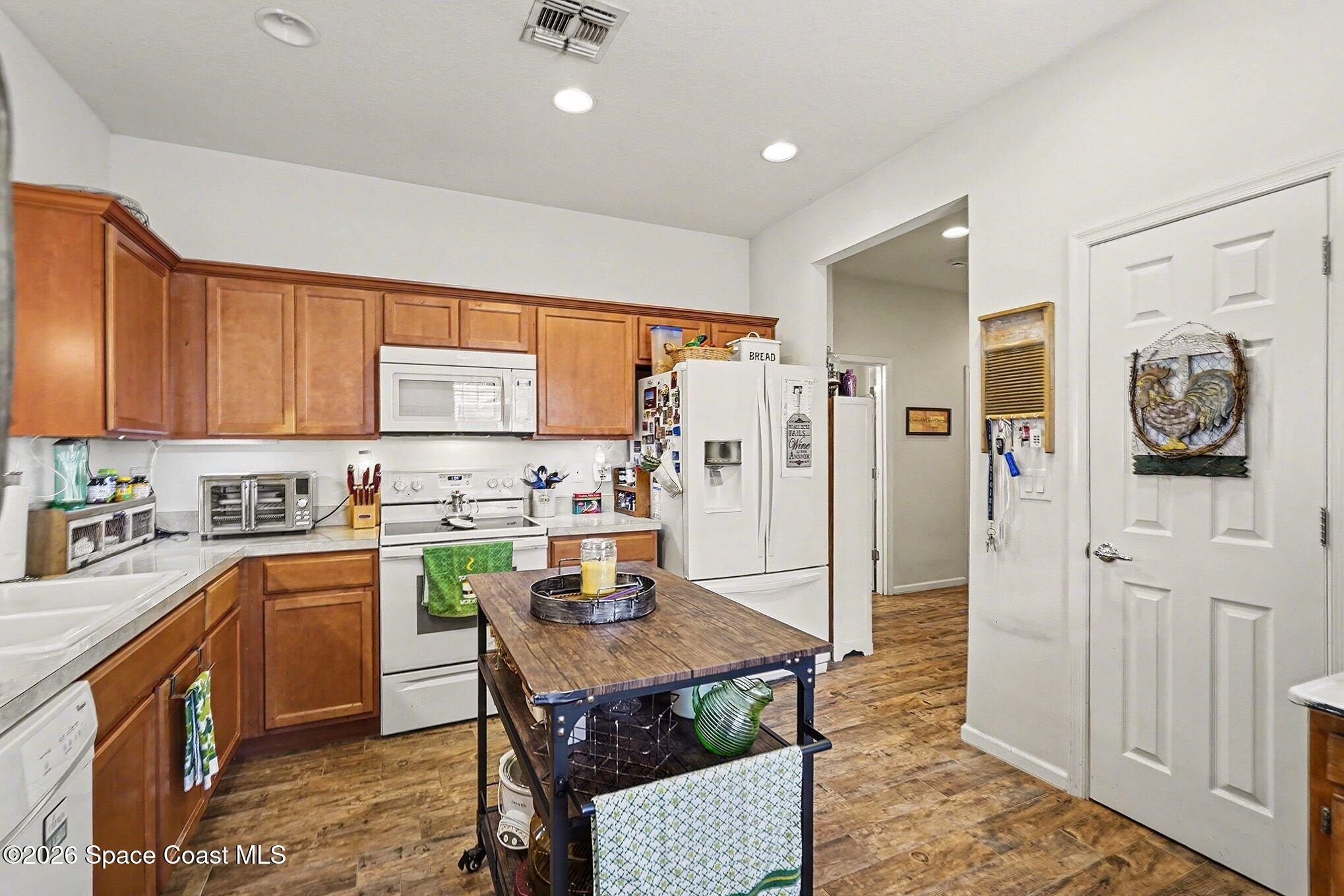 1467 Dittmer Circle SE