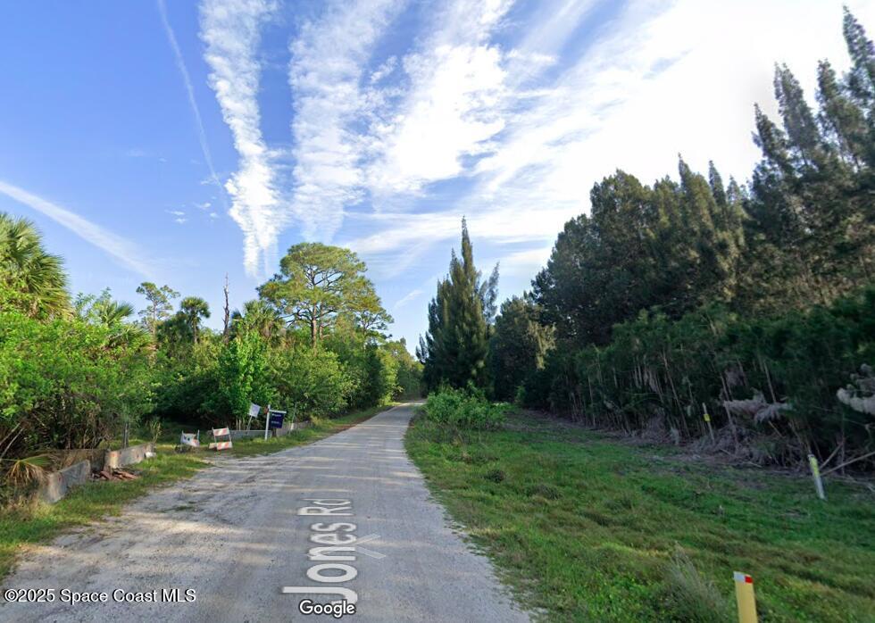 1576 Jones Road