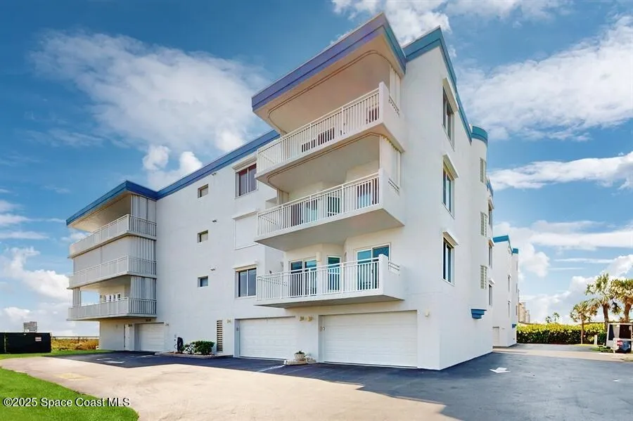 Indian Harbour Beach, Florida 32937, United States, 2 Bedrooms Bedrooms, ,2 BathroomsBathrooms,Residential,Active,131348