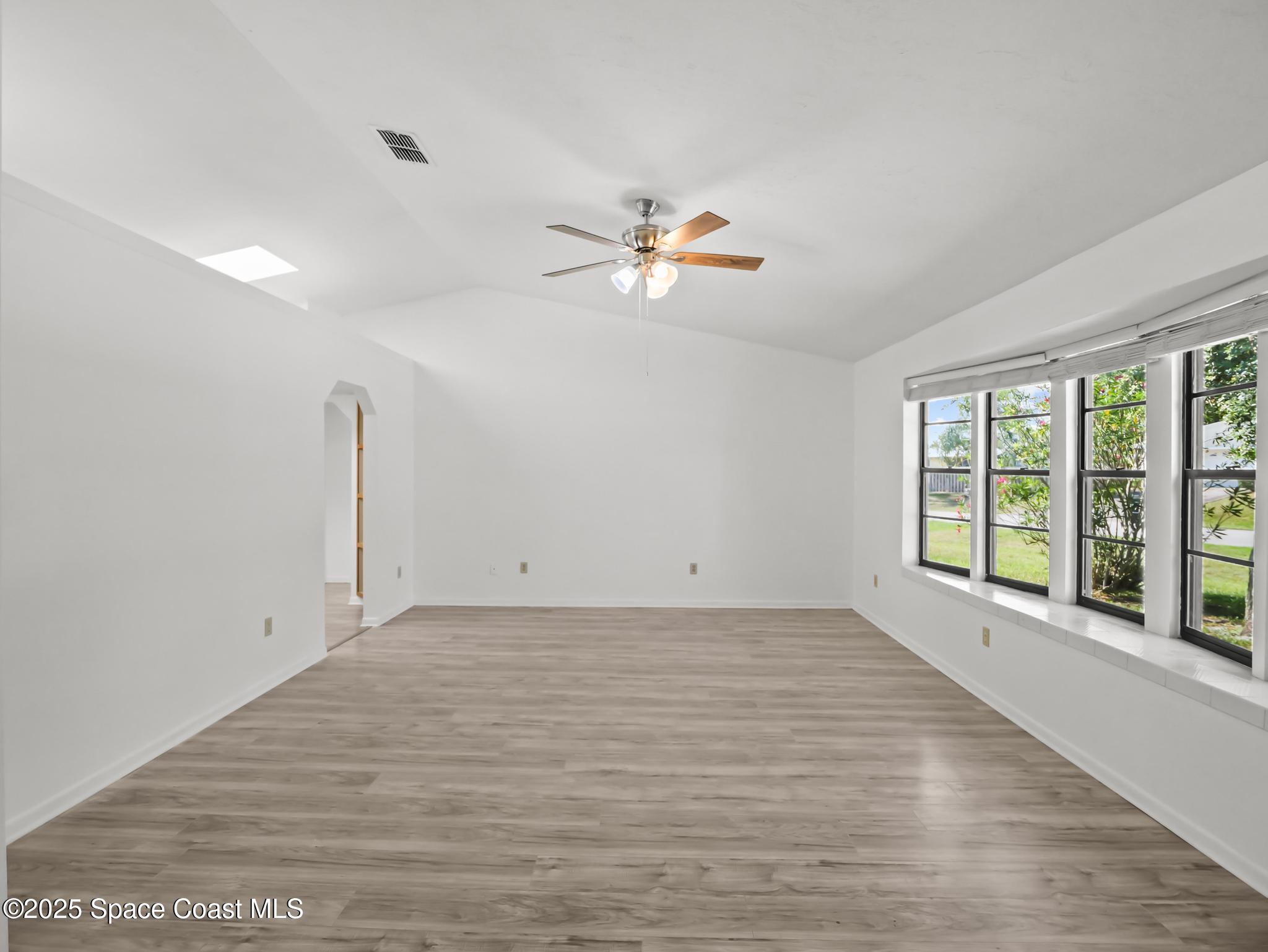 175 Awin Circle SE