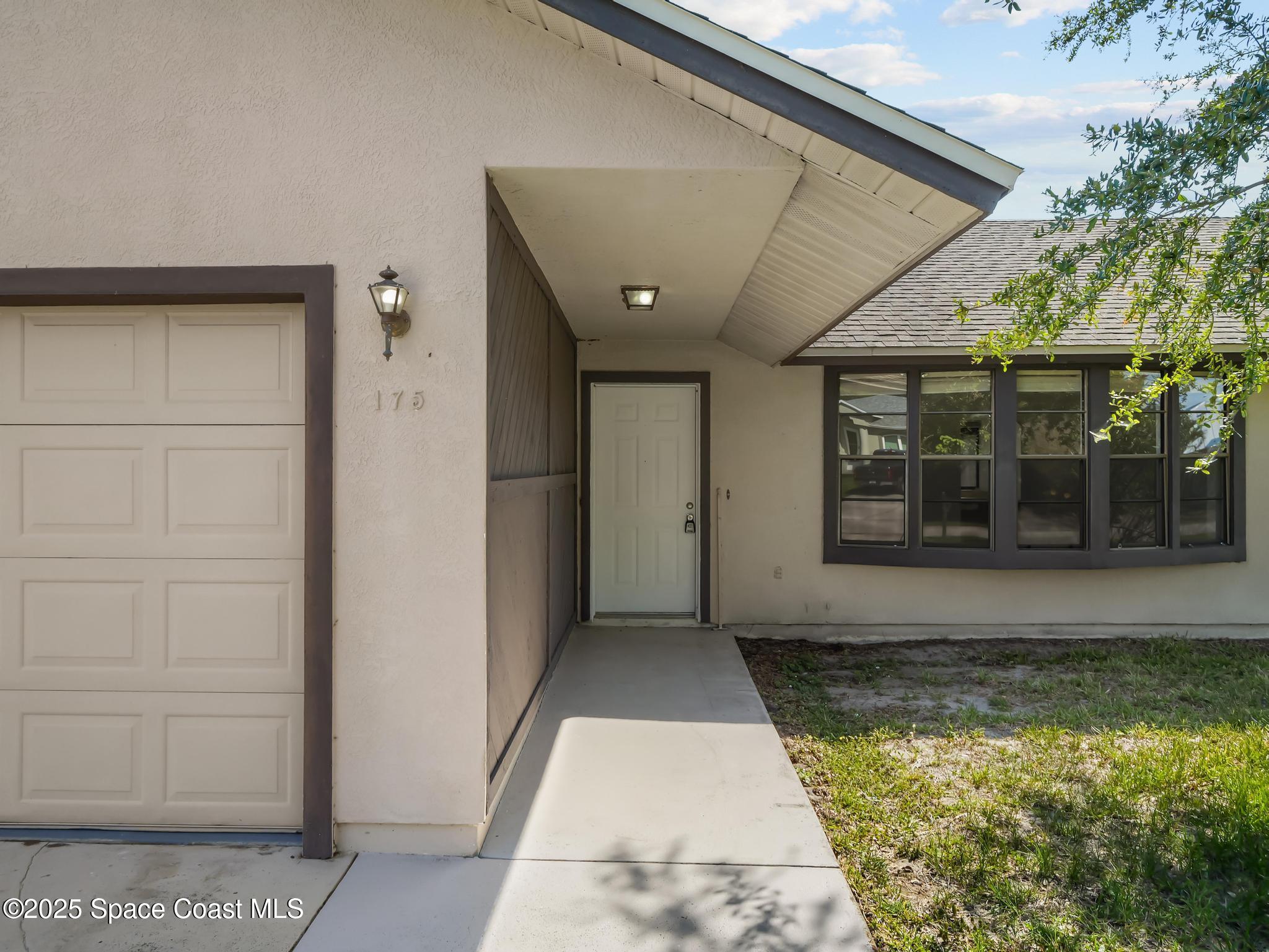 175 Awin Circle SE