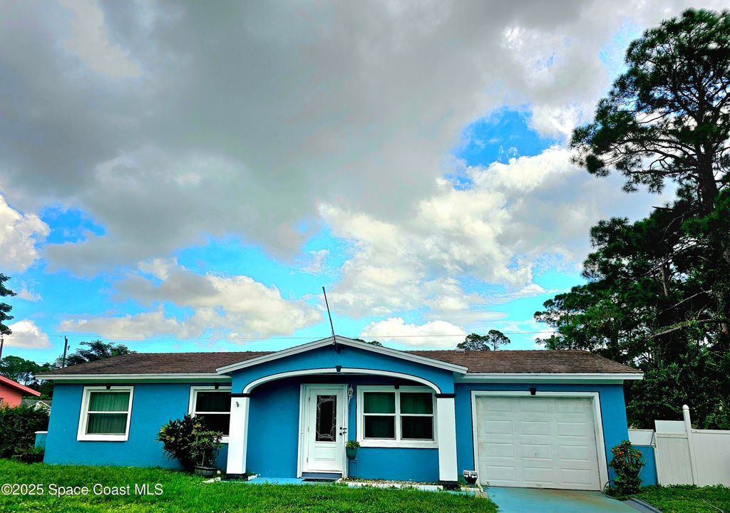 Photo of 271 Anthony Avenue SE, Palm Bay, FL 32909 (MLS # 1057205)