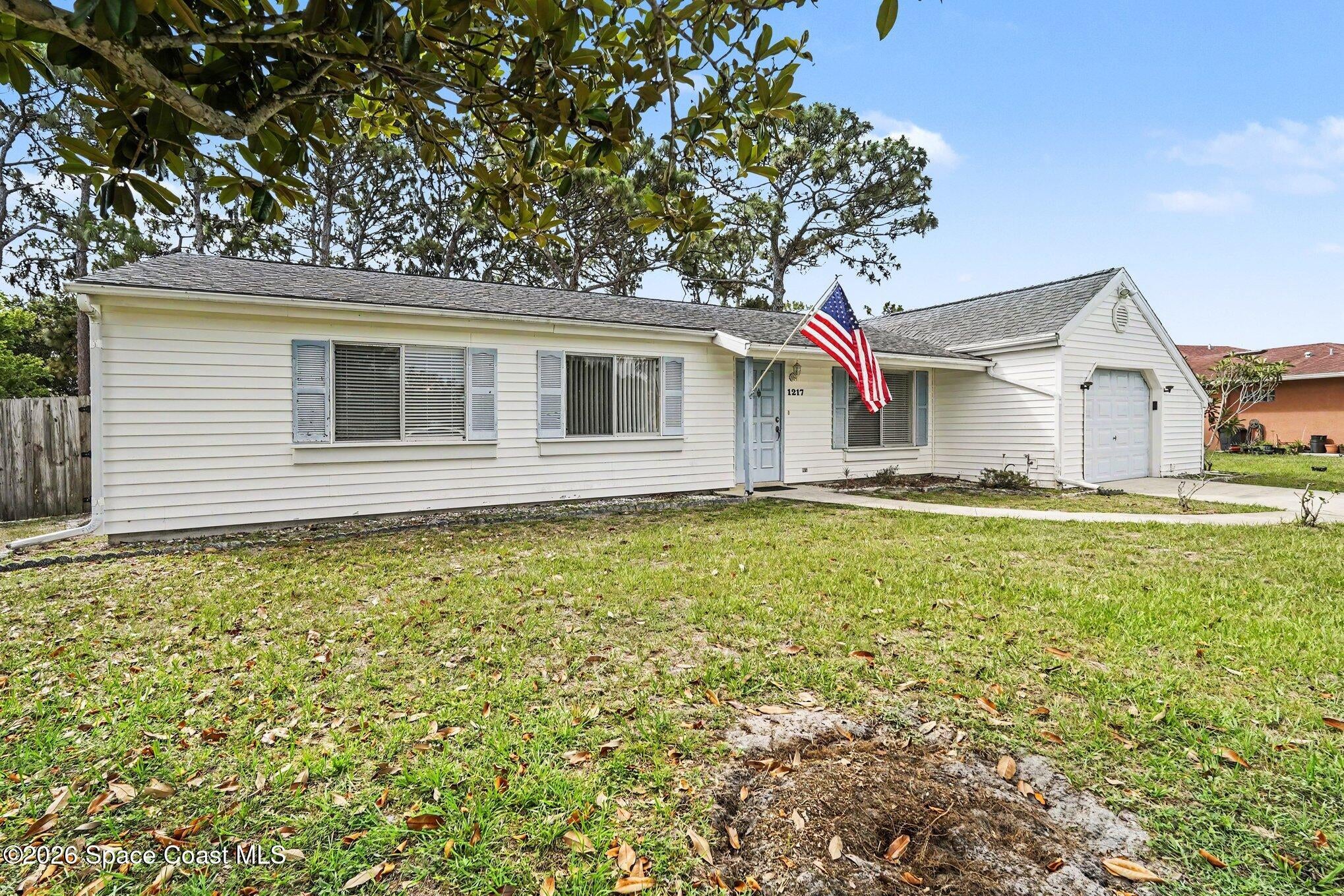 1217 Ethel Circle NE