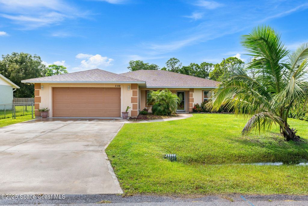 Photo of 1310 Vander Avenue SE, Palm Bay, FL 32909 (MLS # 1057572)