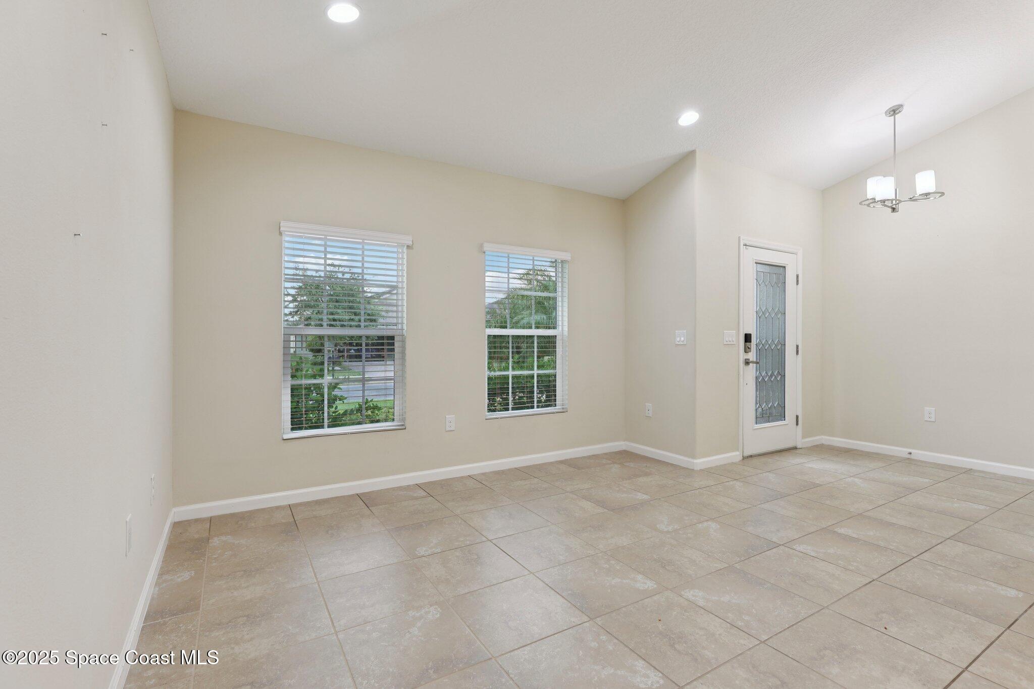 1216 Dillard Drive SE