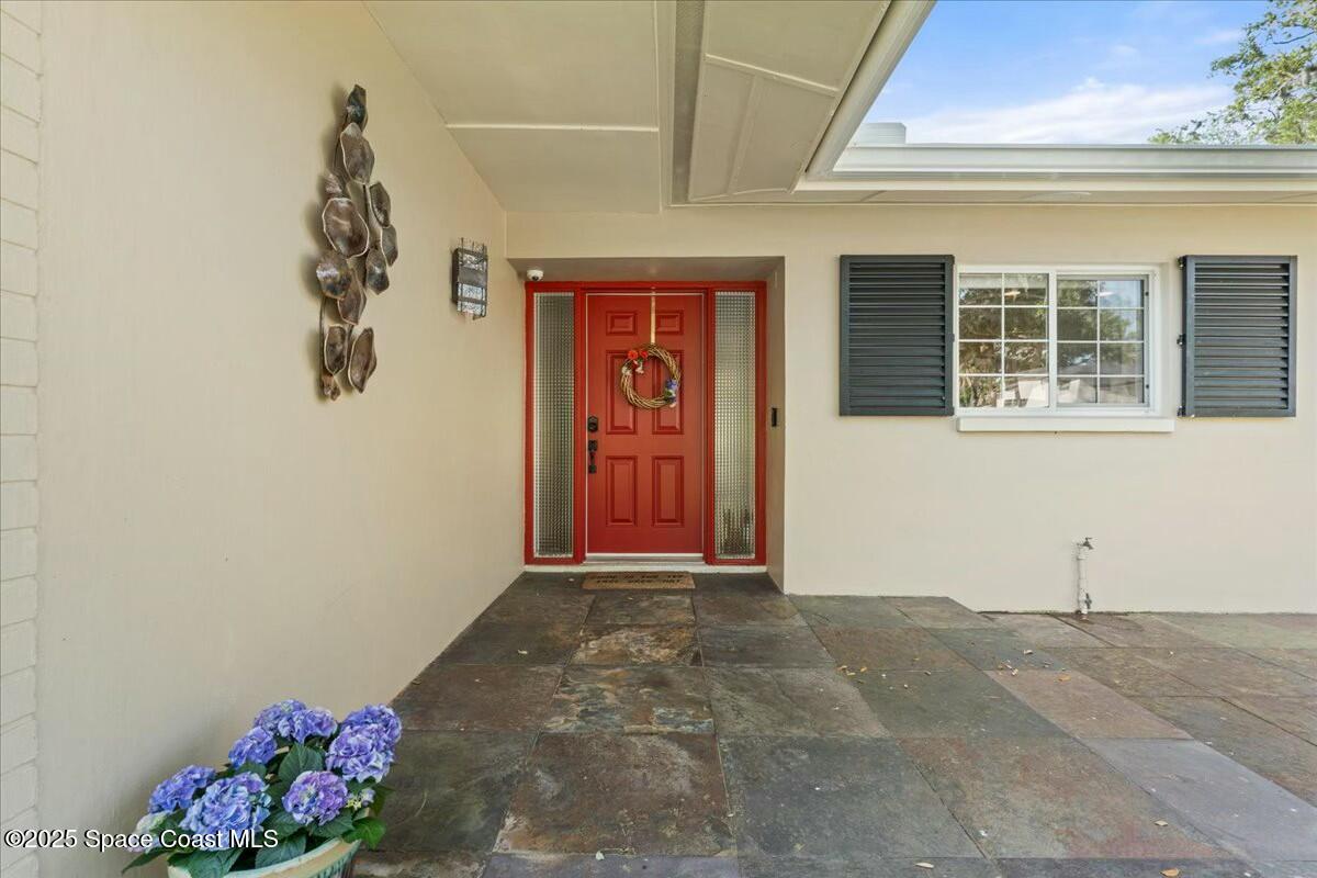 121 S Twin Lakes Road