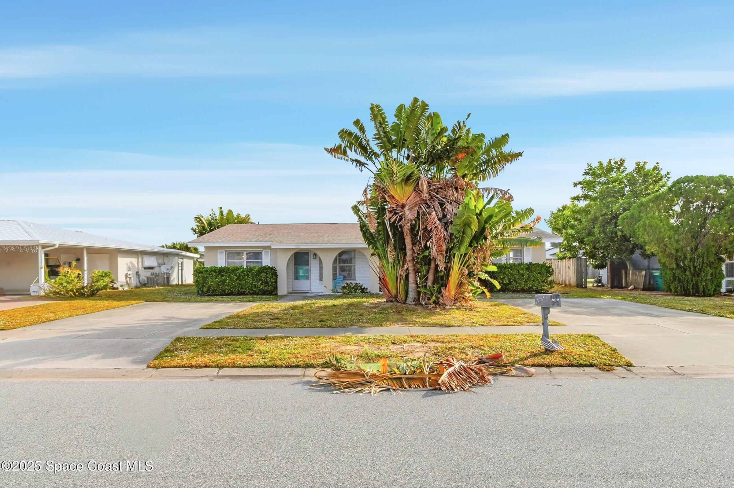 521 & 523 Ronnie Drive