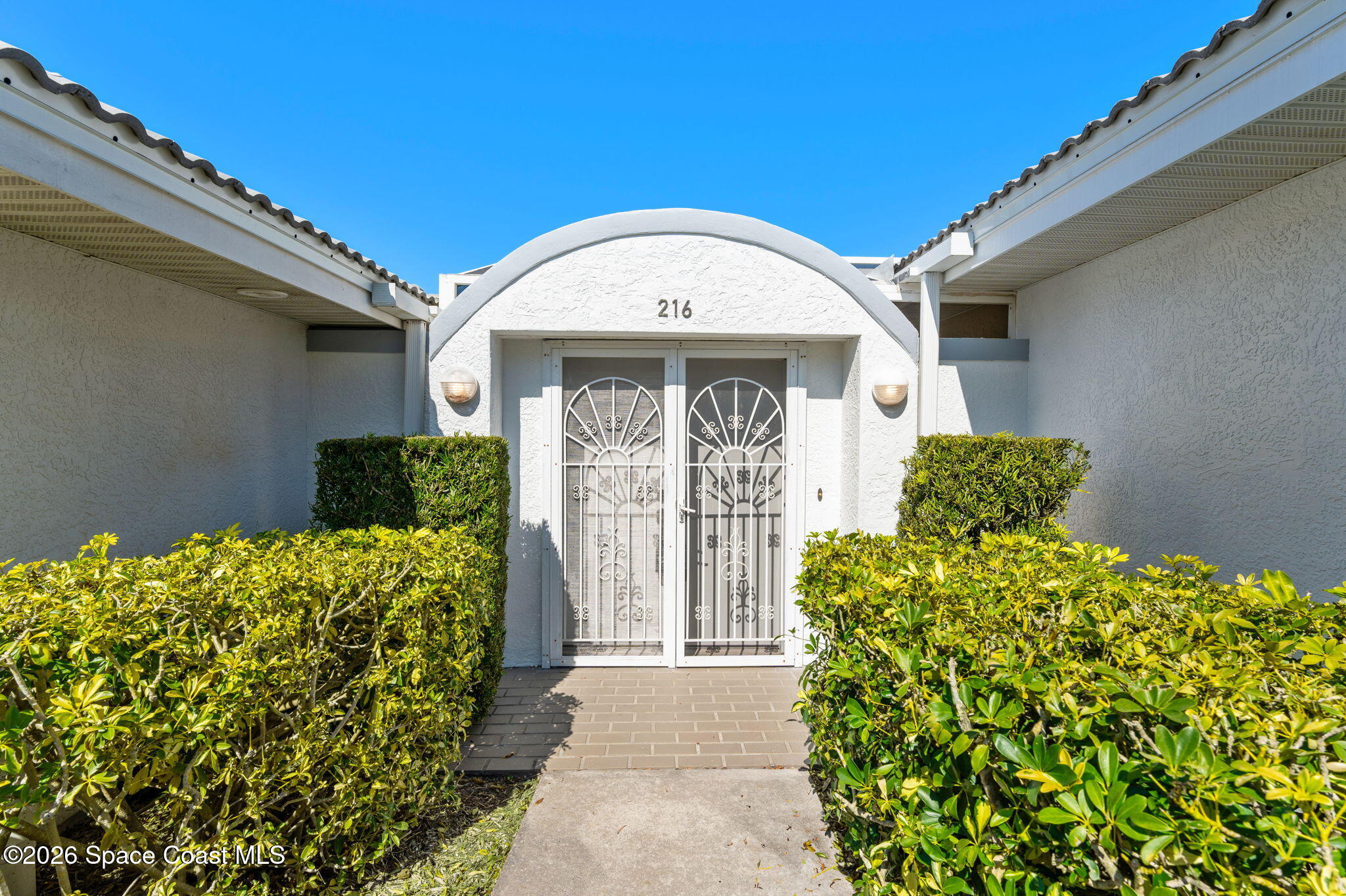 216 Glengarry Avenue