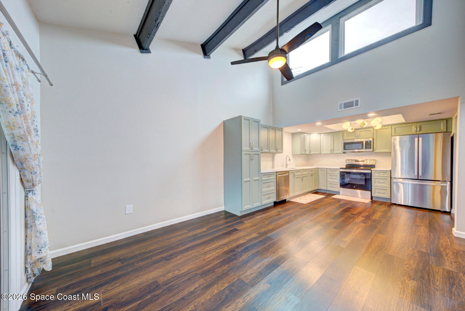 413 Hawthorne Court