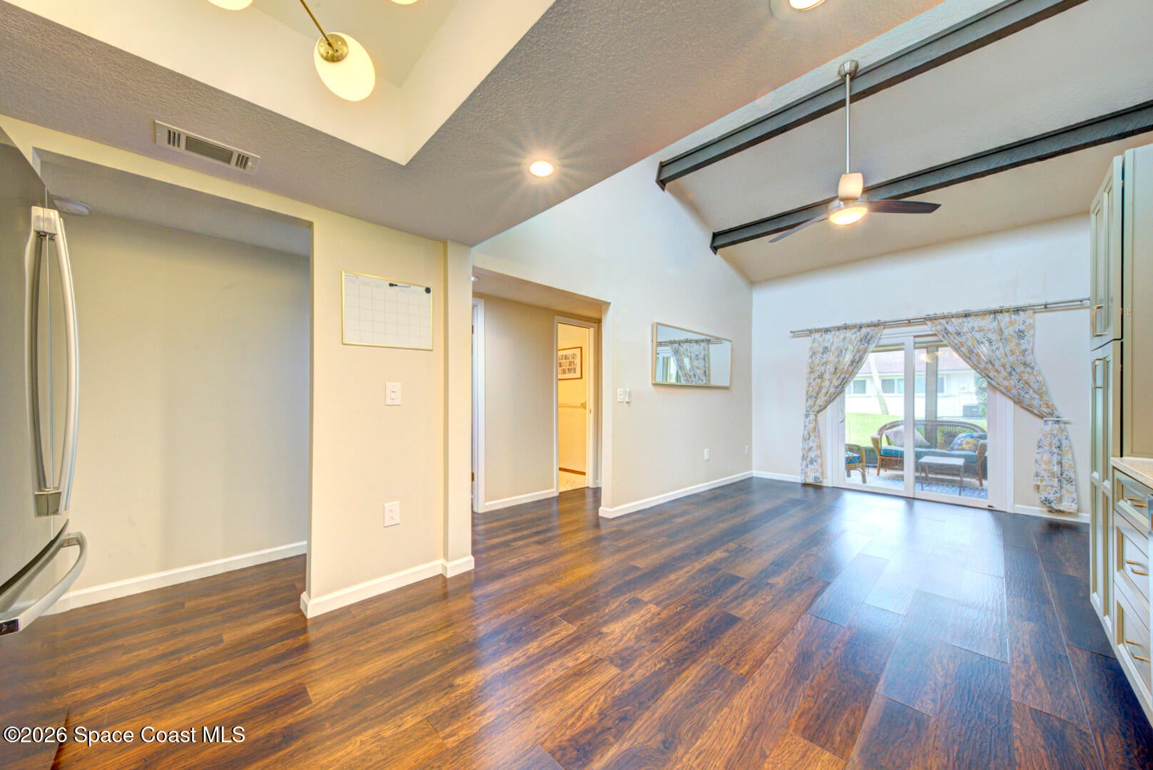 413 Hawthorne Court