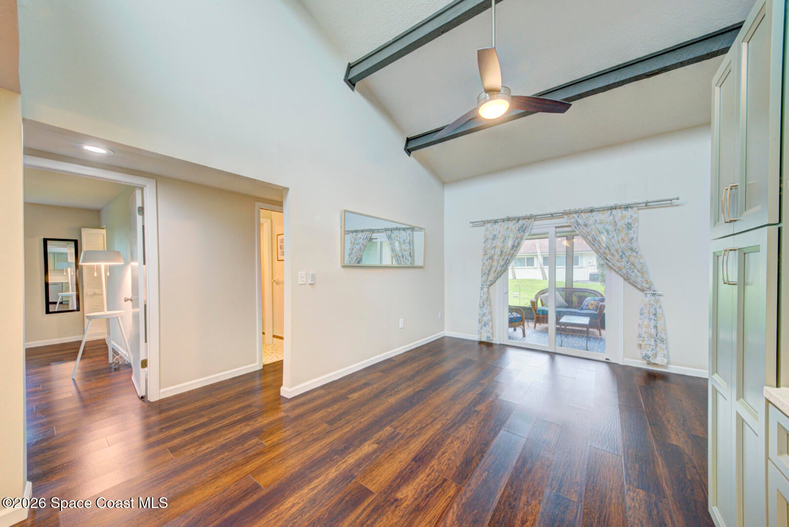 413 Hawthorne Court
