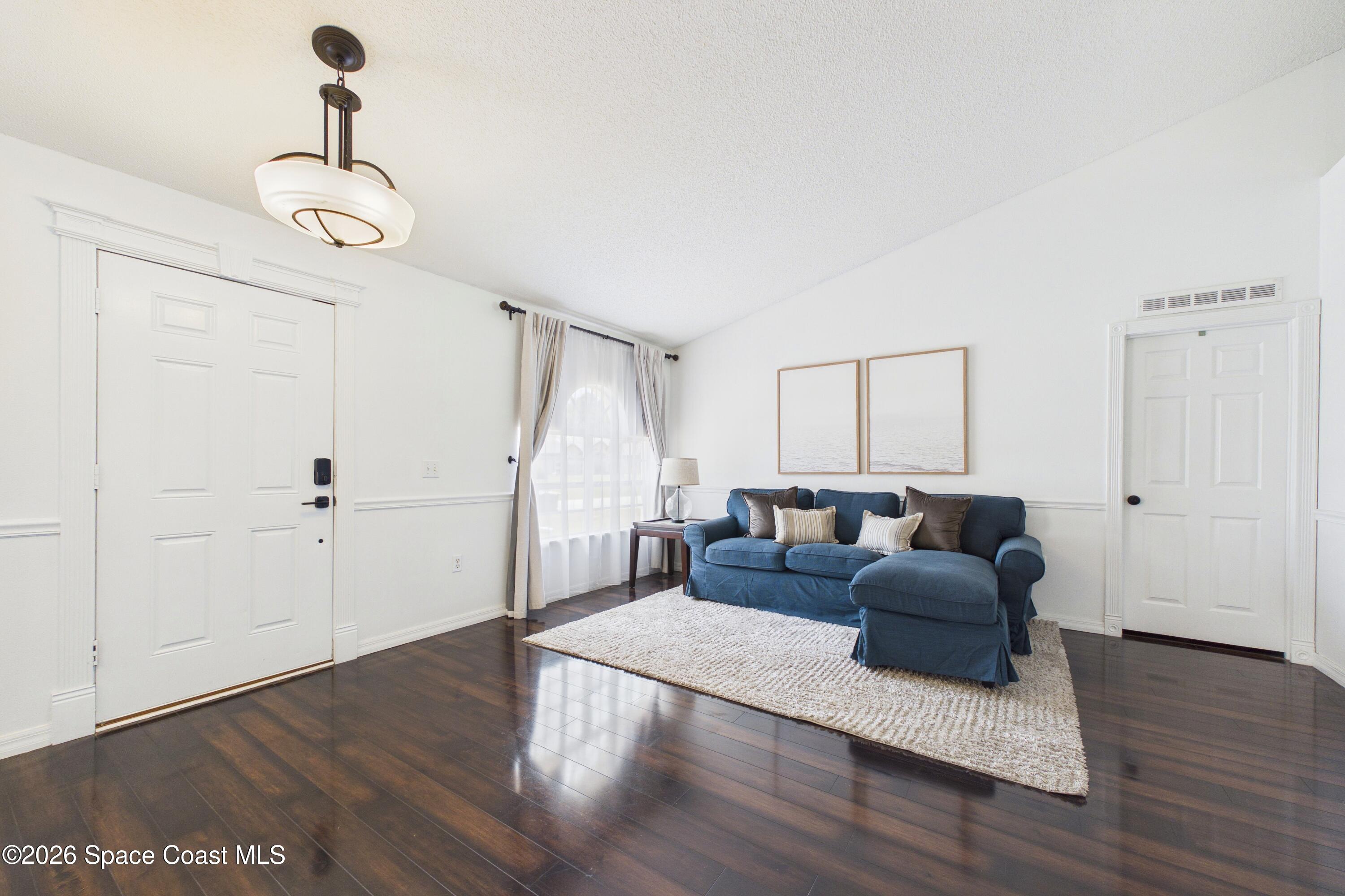 583 Edison Street SE