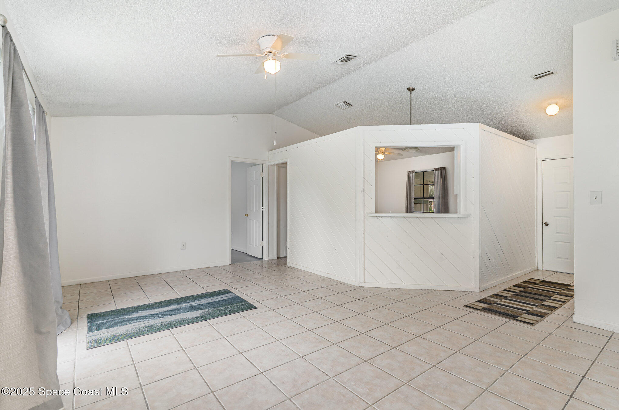 1184 Sapphire Street SE