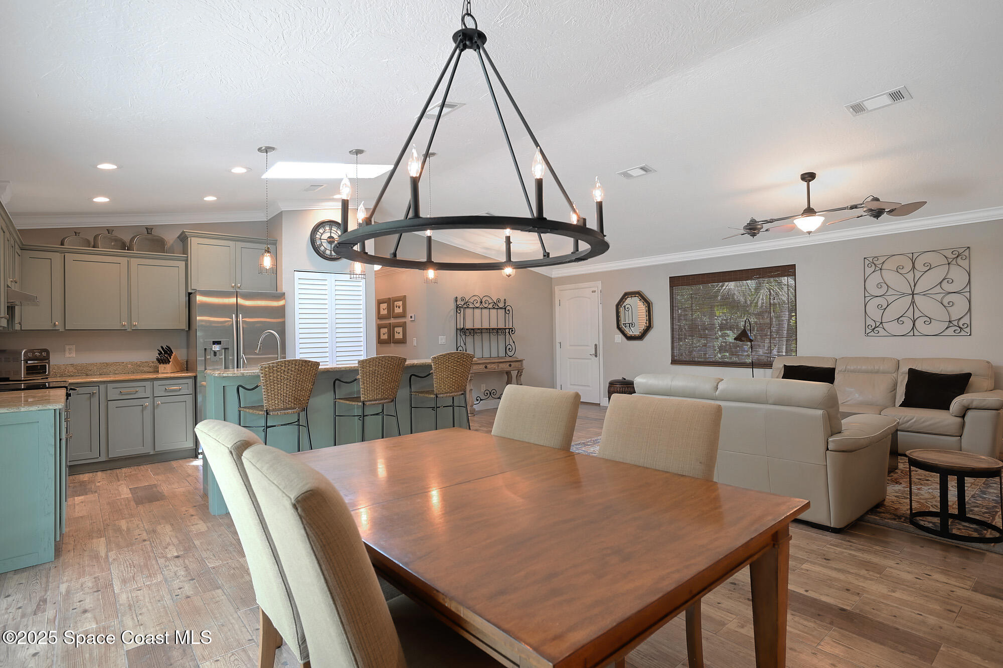 280 Pelican Drive