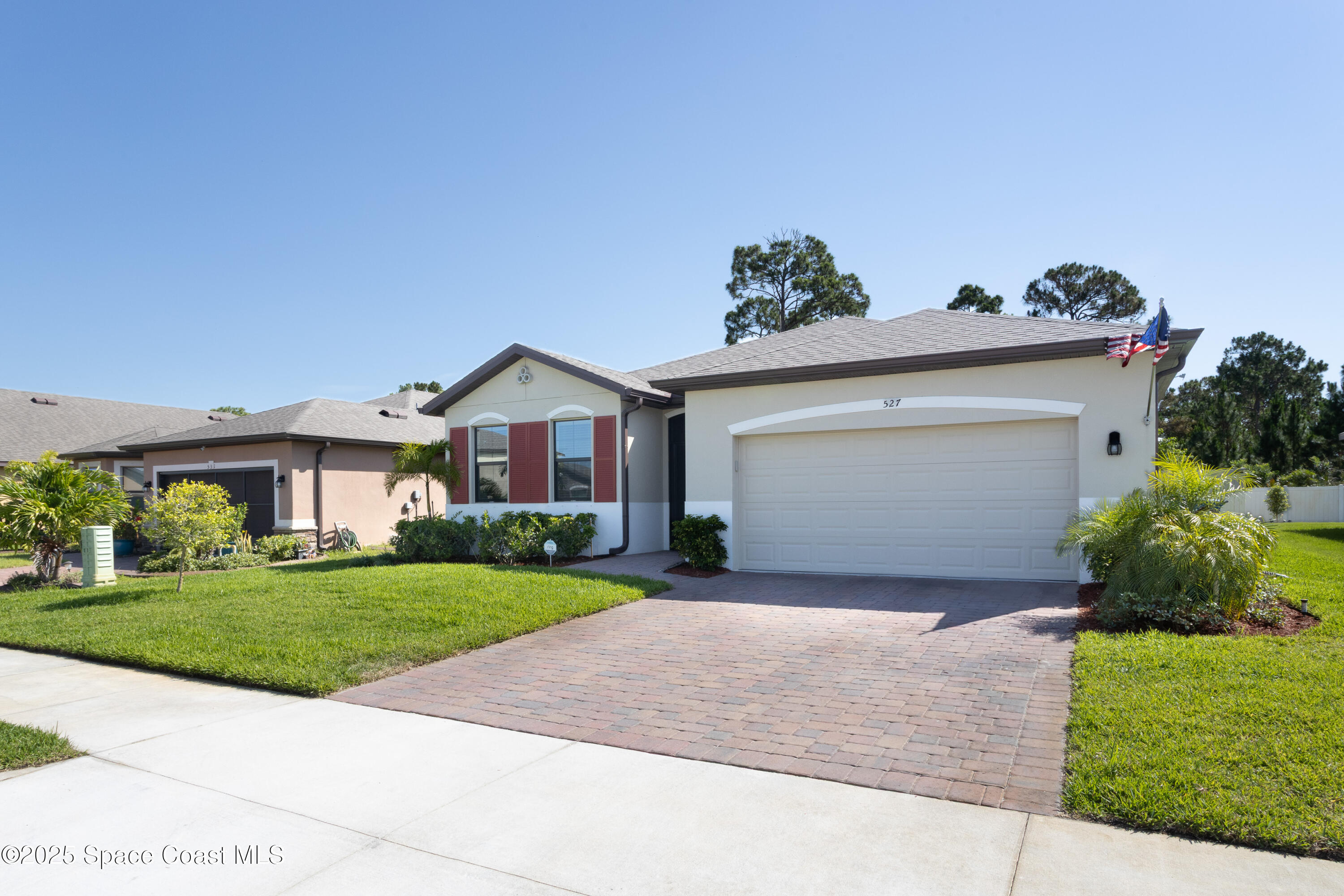 527 Old Country Rd S E