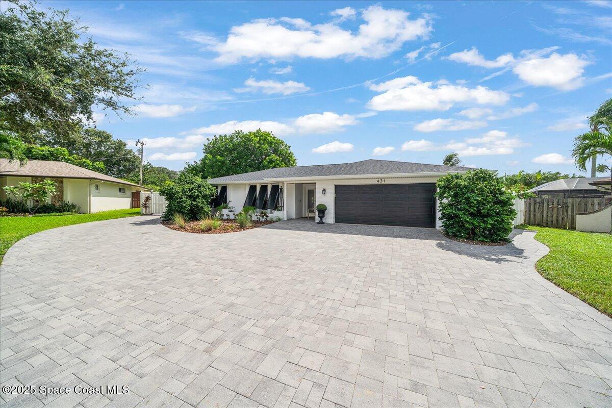 431 E Amherst Circle